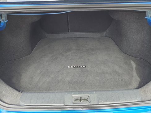 Used 2025 Nissan Sentra SR FWD image 22