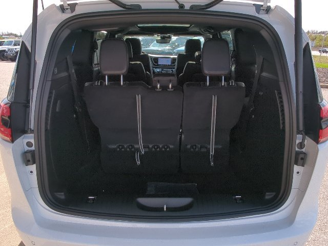 New 2026 Chrysler Pacifica Select FWD image 33