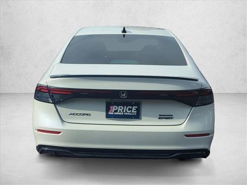 Used 2024 Honda Accord Sport image 7