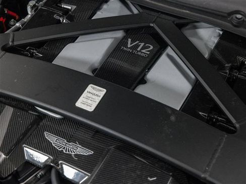 Used 2025 Aston Martin Vanquish RWD image 18