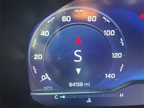 Certified 2023 Chevrolet Suburban RST image 22