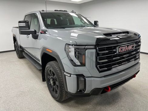 Used 2024 GMC Sierra 3500 AT4 w/ AT4 Premium Plus Package AWD/4WD image 2