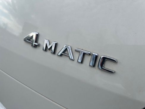 Used 2011 Mercedes-Benz GLK 350 4MATIC image 39