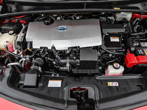 Certified 2017 Toyota Prius Prime Advanced w/ Carpet Mat Package FWD image 26