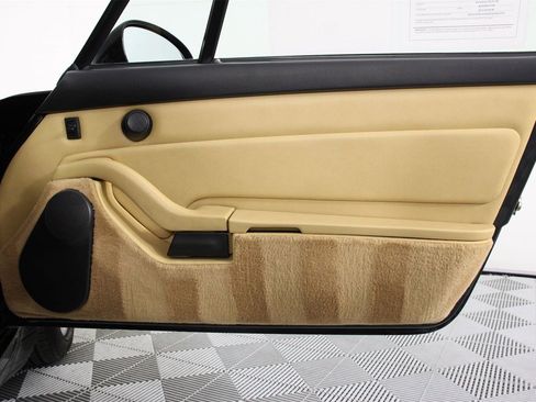 Used 1995 Porsche 911 Carrera image 24