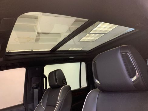 Used 2023 Cadillac Escalade ESV Premium Luxury AWD/4WD image 20