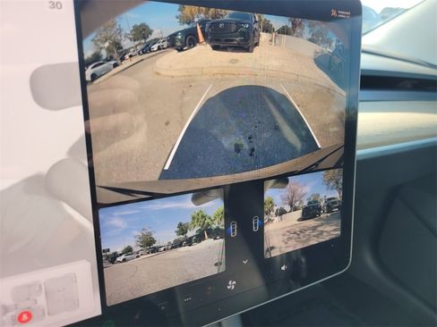 Used 2023 Tesla Model 3 Standard Range image 32