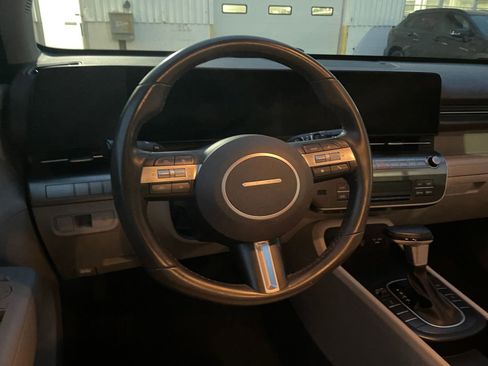 Used 2025 Hyundai Kona SEL image 34