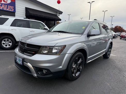 Used 2020 Dodge Journey Crossroad image 2