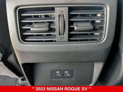 Used 2023 Nissan Rogue SV AWD/4WD image 30