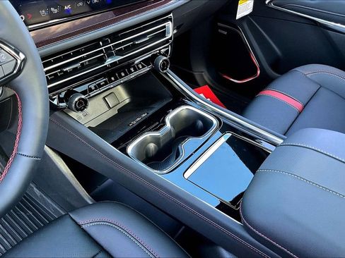 New 2026 Chevrolet Traverse RS w/ LPO, Floor Liner Package image 8