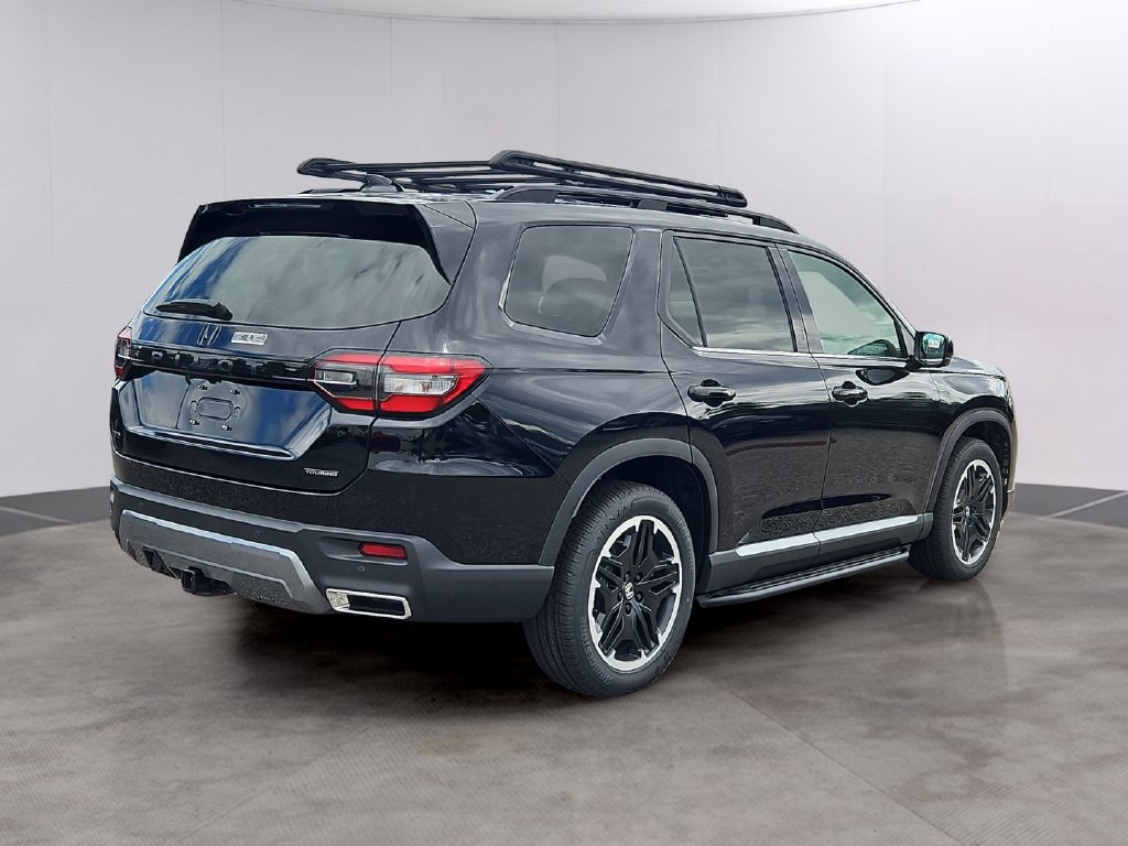 New 2026 Honda Pilot Touring image 3