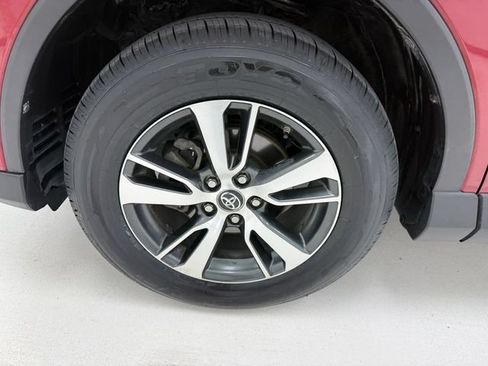 Used 2018 Toyota RAV4 XLE w/ Plus Extra Value Package FWD image 7