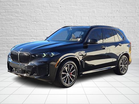 Used 2026 BMW X5 xDrive50e w/ M Sport Package image 3