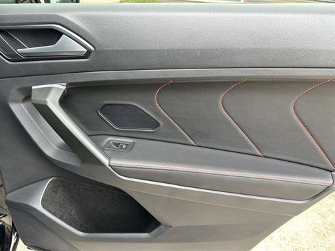 Used 2024 Volkswagen Tiguan Wolfsburg Edition image 19