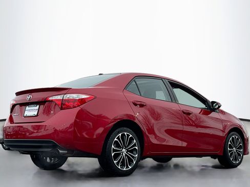 Used 2015 Toyota Corolla S Premium image 2