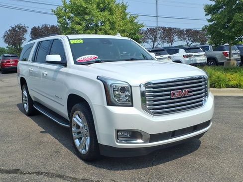 Used 2020 GMC Yukon XL SLT w/ Premium Edition AWD/4WD image 3