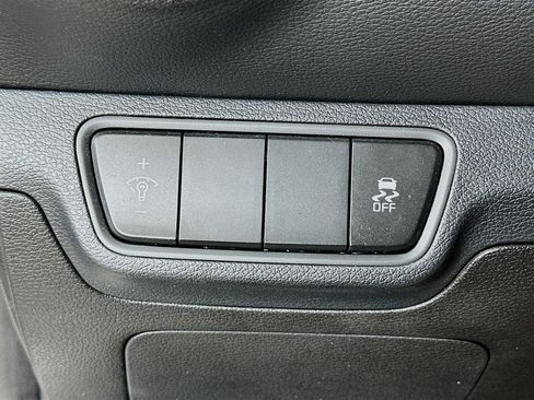 Used 2023 Kia Forte LXS image 17