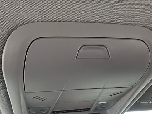 Used 2024 Chevrolet Equinox LT image 31