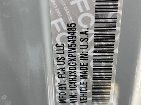 Used 2023 Jeep Wrangler Sport image 29