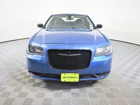 Used 2022 Chrysler 300 Touring w/ Sport Appearance Package image 10
