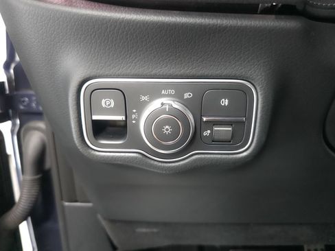 Used 2025 Mercedes-Benz G 550 image 10