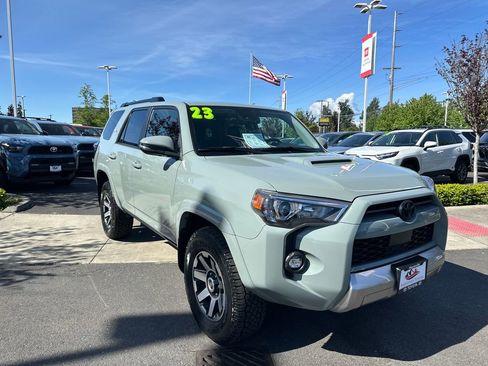 Certified 2023 Toyota 4Runner TRD Off-Road Premium w/ Moonroof Package AWD/4WD image 7