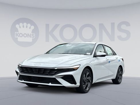 New 2026 Hyundai Elantra Limited FWD image 1