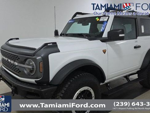 Certified 2023 Ford Bronco Badlands AWD/4WD image 1