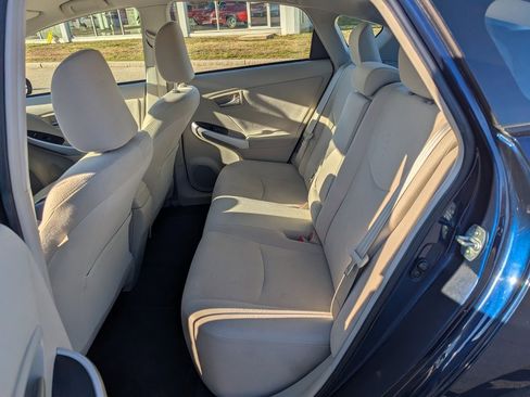 Used 2015 Toyota Prius Three image 16