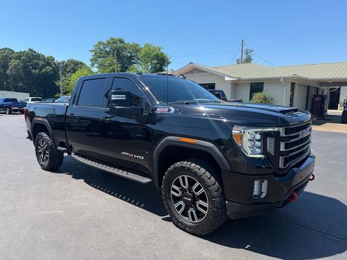 Used 2021 GMC Sierra 2500 AT4 w/ AT4 Premium Plus Package AWD/4WD image 3
