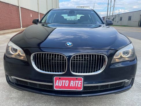 Used 2012 BMW 750Li xDrive image 3