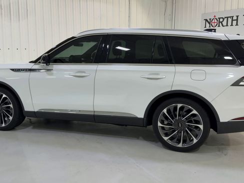 Used 2025 Lincoln Aviator Reserve w/ Illumination Package image 7
