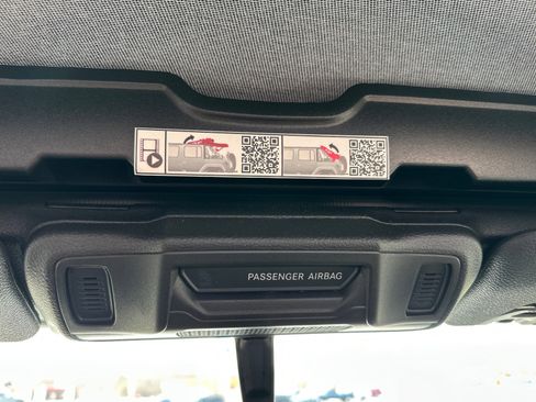 Used 2025 Jeep Wrangler Sport image 20