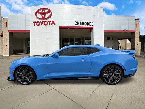 Used 2022 Chevrolet Camaro ZL1 image 8