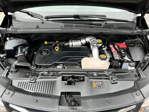 Used 2022 Chevrolet Trax LT w/ LT Convenience Package image 21