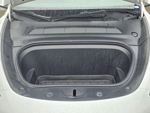 Used 2022 Tesla Model Y Performance image 15