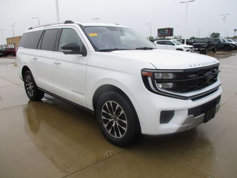 Used 2025 Ford Expedition Max Platinum AWD/4WD image 7