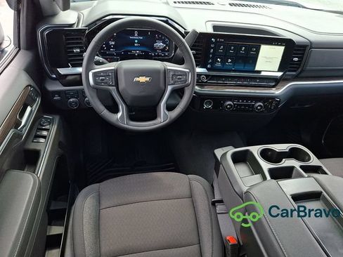 Certified 2024 Chevrolet Silverado 1500 LT AWD/4WD image 10
