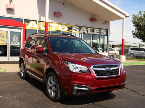 Used 2018 Subaru Forester 2.5i Touring AWD/4WD image 4