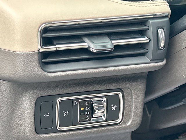 Used 2022 Lincoln Corsair AWD w/ Equipment Group 101A image 29