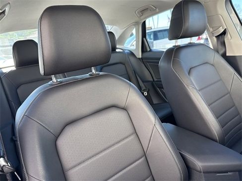 Certified 2023 Volkswagen Jetta SE image 14