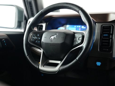 Used 2022 Ford Bronco Outer Banks AWD/4WD image 11