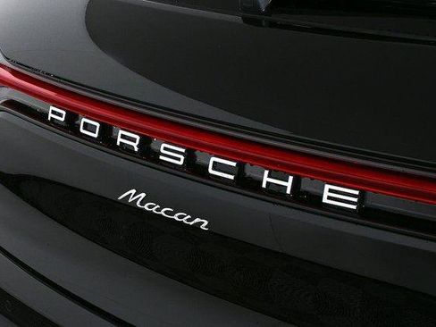 Certified 2026 Porsche Macan Turbo AWD/4WD image 34