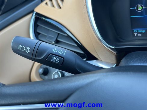 Used 2018 Chevrolet Volt Premier w/ Driver Confidence Package image 13