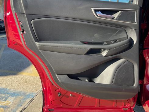 Used 2019 Ford Edge SEL w/ Equipment Group 201A image 34