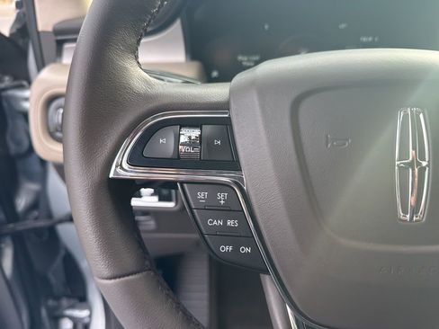 Certified 2023 Lincoln Nautilus AWD image 28