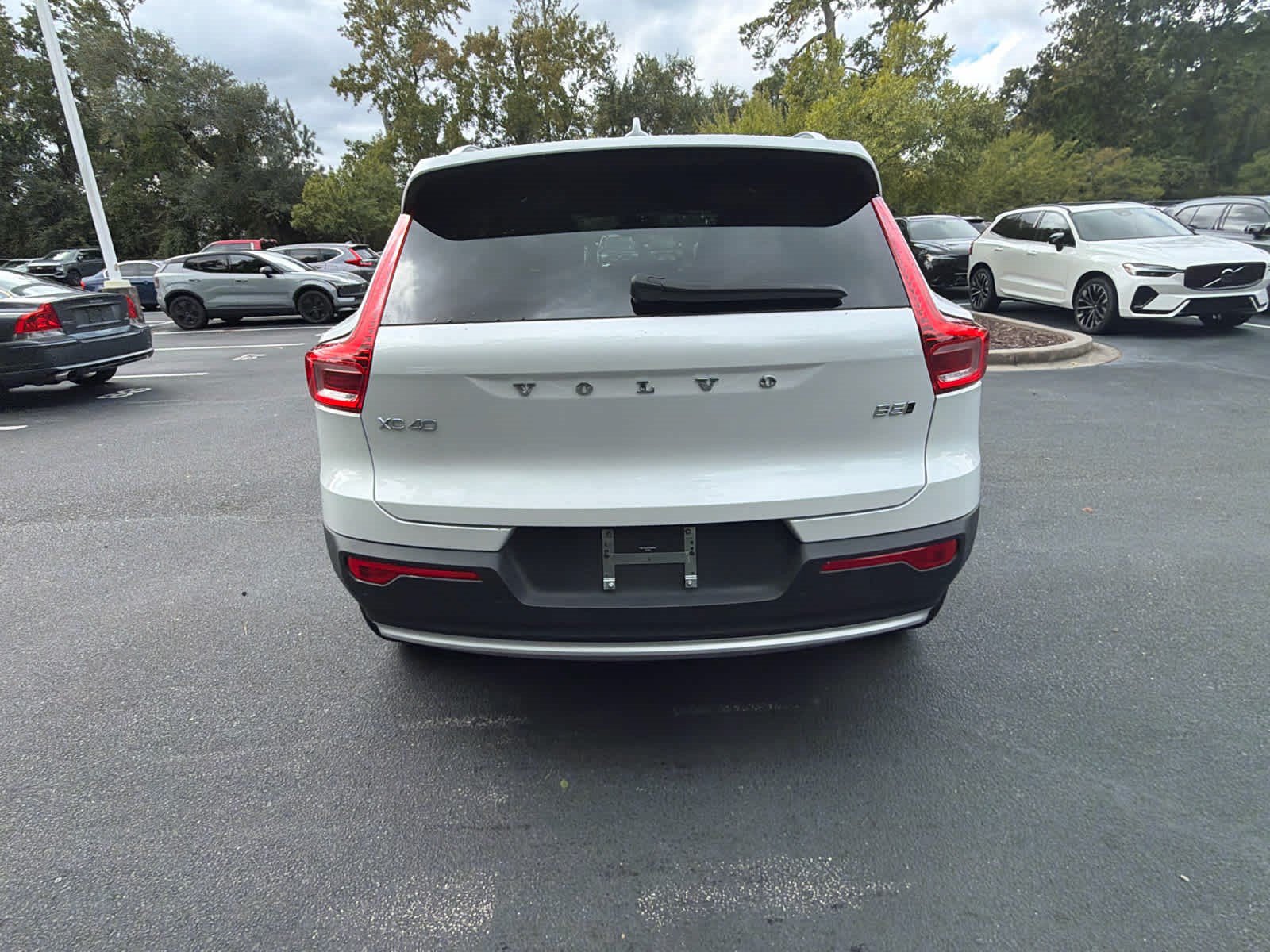 Used 2025 Volvo XC40 B5 Core AWD/4WD image 15