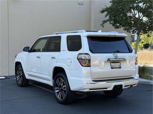 Used 2016 Toyota 4Runner Limited AWD/4WD image 4