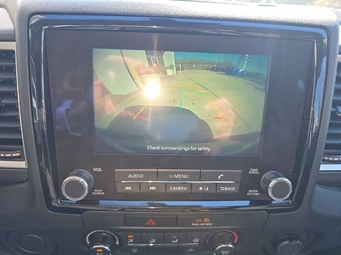 Used 2022 Nissan Frontier SV image 10